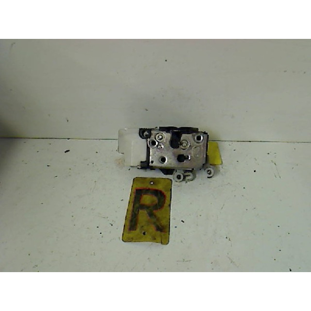 Locking mechanism door electric central locking front right Alfa Romeo 147 (937) (2000 - 2004) Hatchback 1.6 HP Twin Spark 16V (AR32.104)