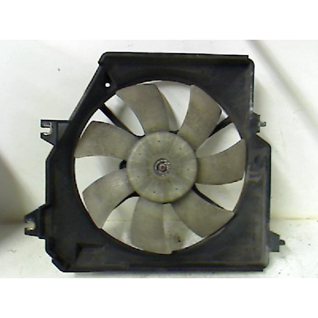 Cooling fan motor Mazda 323 Fastbreak (BJ14) (2001 - 2003) Hatchback 2.0 DiTD 16V (RF4F)