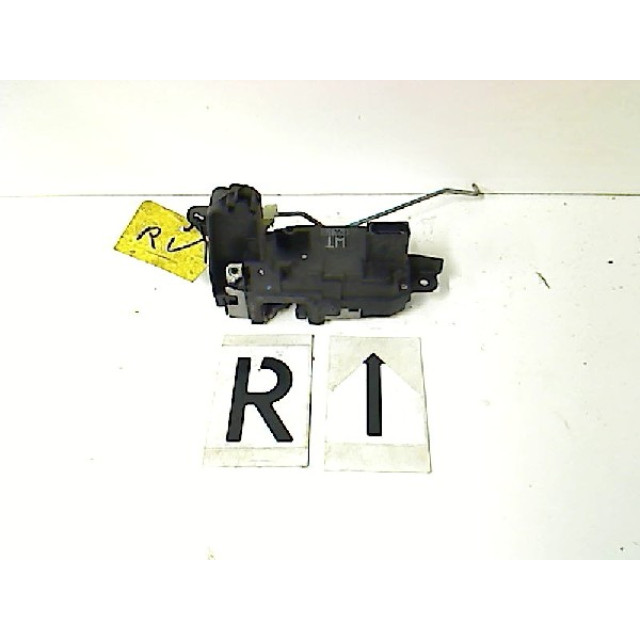 Locking mechanism door electric central locking front right Vauxhall / Opel Astra H (L48) (2005 - 2009) Hatchback 5-drs 1.3 CDTI 16V Ecotec (Z13DTH)