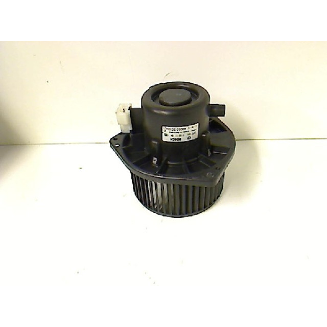 Heater fan motor Nissan Vanette (C23) (1996 - 2001) Bus 2.3 D E/Cargo (LD23)