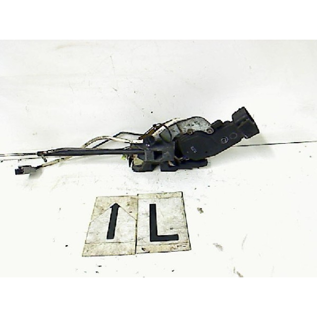 Locking mechanism door electric central locking front left Toyota Corolla (EB/WZ/CD) (2000 - 2002) Hatchback 1.9 D (1WZ)