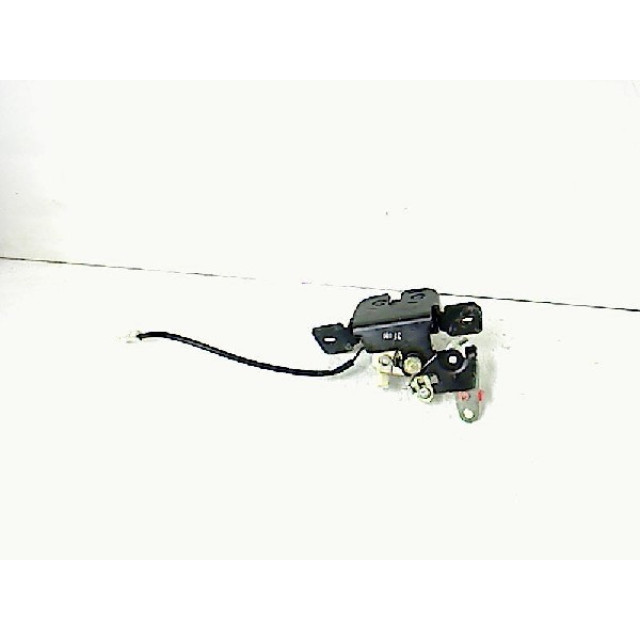 Locking mechanism boot tailgate Kia Carens II (2002 - 2004) MPV 1.8i 16V (TED)