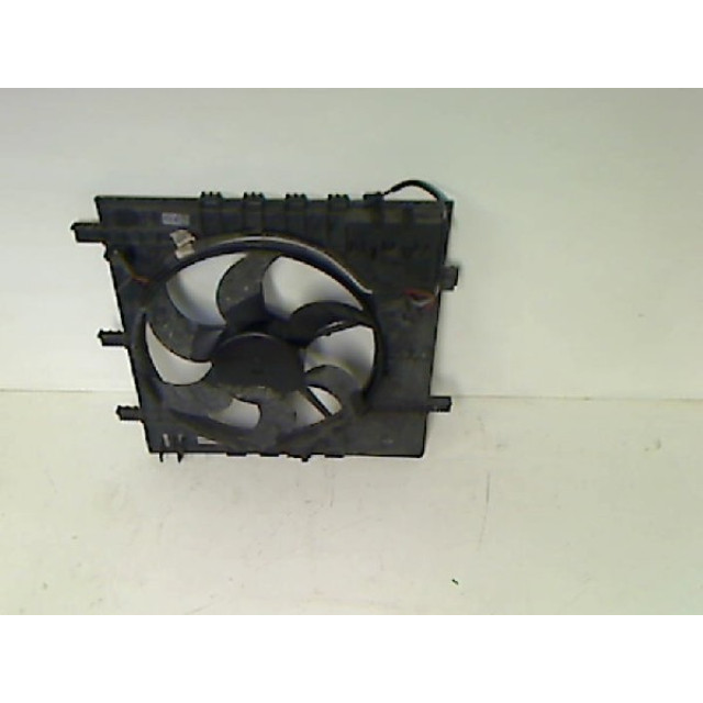 Cooling fan motor Mercedes-Benz-Benz Vito (638.0) (1999 - 2003) Van 2.2 CDI 108 16V (OM611.980)
