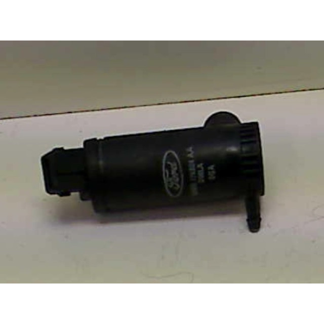 Windscreen washer pump front Ford Courier (J3/5) (2000 - 2002) Van 1.8 Di (RTP)