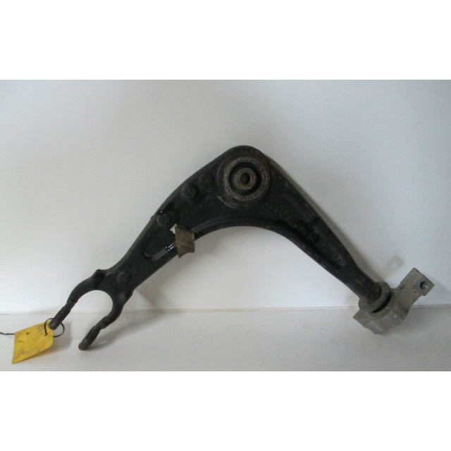 Suspension arm front left Peugeot 407 SW (6E) (2004 - 2010) Combi 1.6 HDi 16V (DV6TED4(9HY))