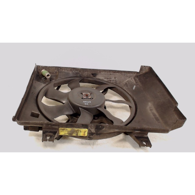 Cooling fan motor Kia Picanto (BA) (2004 - 2011) Hatchback 1.0 12V (G4HE)