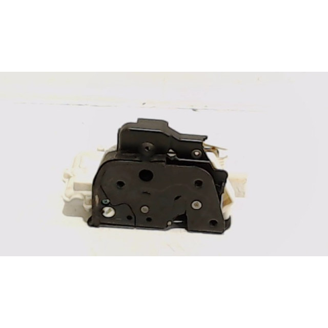 Locking mechanism door electric central locking front right Audi A4 Avant (B7) (2004 - 2008) Combi 1.8 T 20V (BFB)