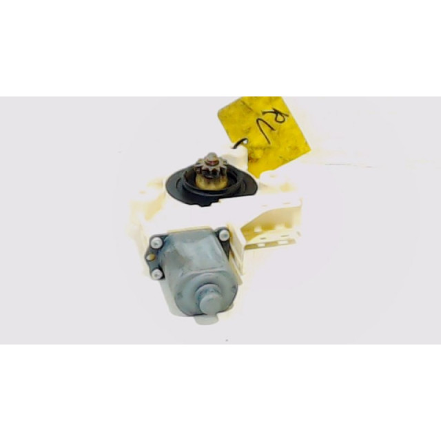 Electric window motor front right Ford Focus 2 (2004 - 2012) Hatchback 1.6 16V (SHDB(Euro 5))