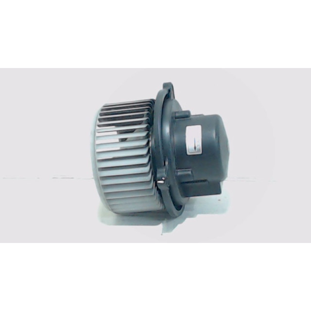 Heater fan motor Kia Carens II (2002 - 2004) MPV 1.8i 16V (TED)