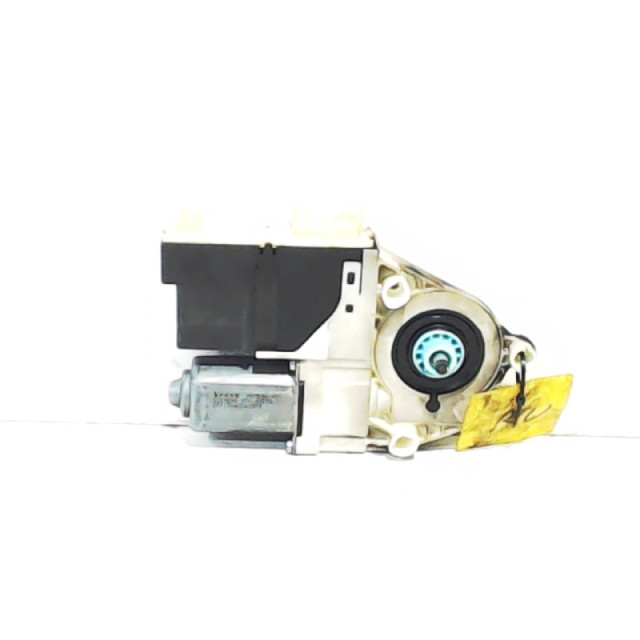 Electric window motor front right Citroën C5 II Berline (RC) (2004 - 2008) Hatchback 2.0 HDiF 16V (DW10BTED4(RHR))