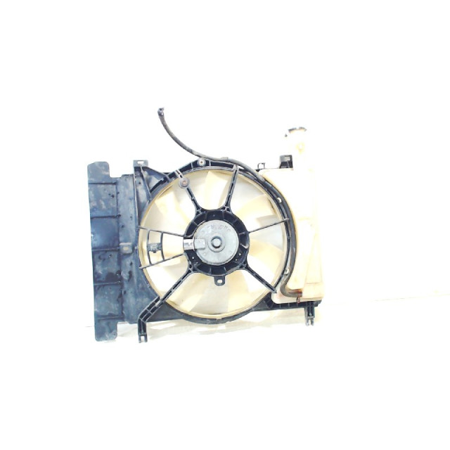 Cooling fan motor Toyota Yaris Verso (P2) (2000 - 2005) MPV 1.5 16V (1NZFE)
