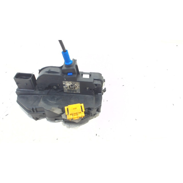 Locking mechanism door electric central locking front right Vauxhall / Opel Astra J (PD5/PE5) (2012 - 2015) Sedan 1.7 CDTi 16V 130 (A17DTF(Euro 5))