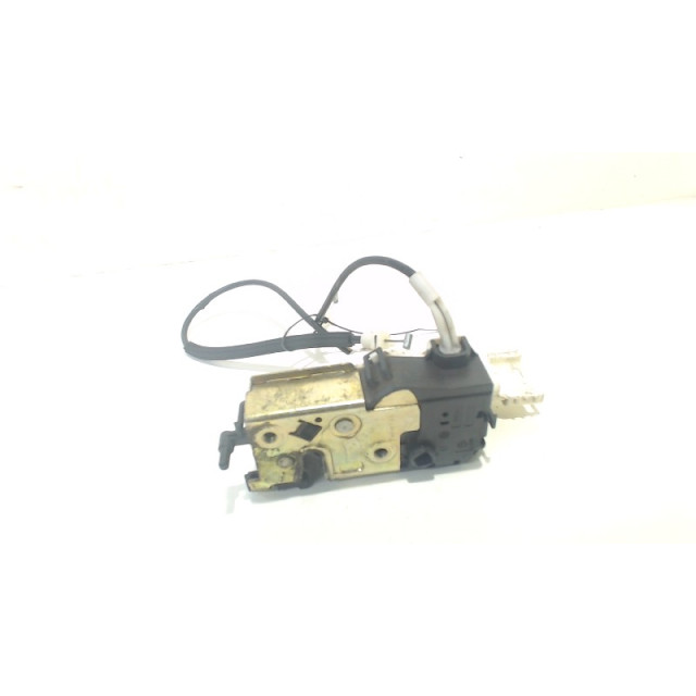 Locking mechanism door electric central locking front right Peugeot 407 SW (6E) (2004 - 2010) Combi 2.0 HDiF 16V (DW10BTED4(RHR))