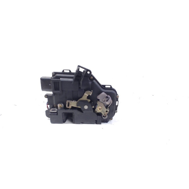 Locking mechanism door electric central locking front right Audi A4 Avant (B6) (2001 - 2005) Combi 1.9 TDI PDE 130 (AWX)