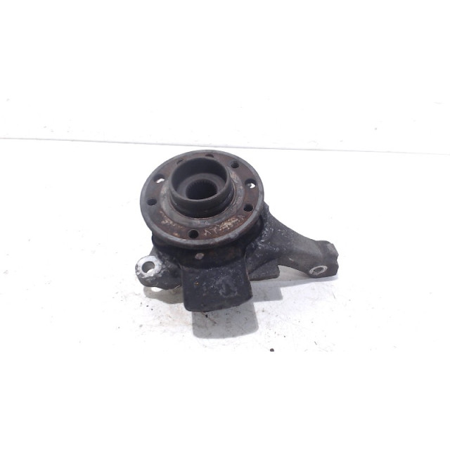 Hub front left Vauxhall / Opel Vectra C GTS (2002 - 2006) Hatchback 5-drs 2.2 DTI 16V (Y22DTR(Euro 3))