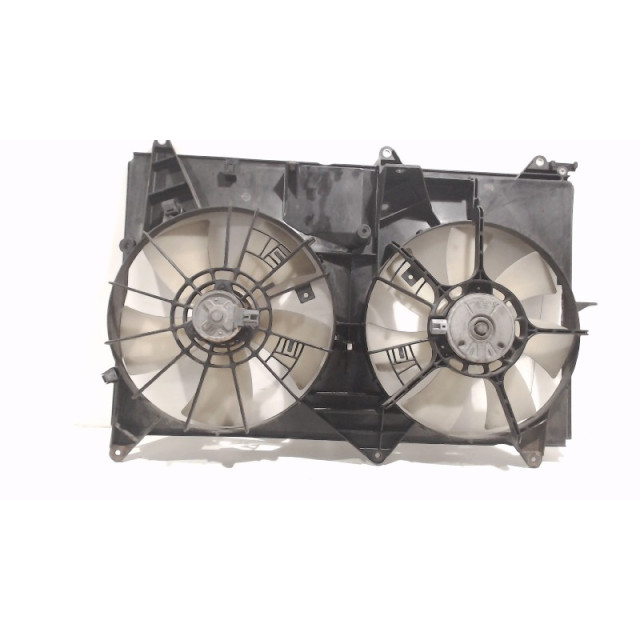 Cooling fan motor Toyota Previa (R3) (2000 - 2006) MPV 2.4i 16V VVT-i (2AZFE)