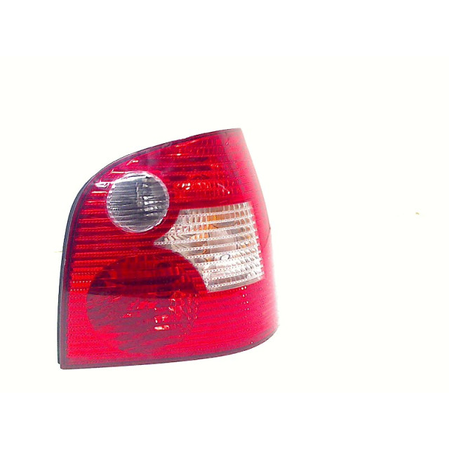 Tail light body right Volkswagen Polo IV (9N1/2/3) (2001 - 2009) Hatchback 1.9 TDI 100 (ATD)