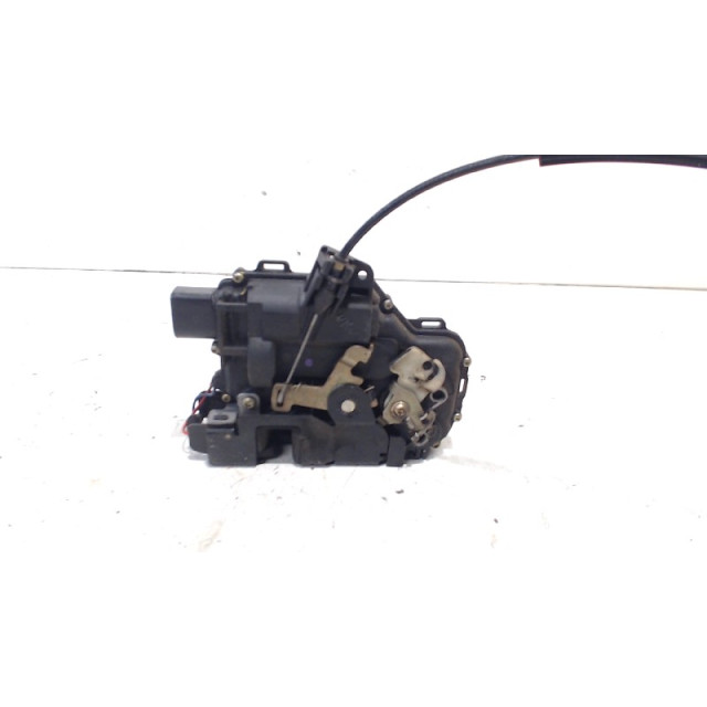 Locking mechanism door electric central locking front right Seat Arosa (6H1) (1997 - 2004) Hatchback 3-drs 1.4 MPi (ANW)