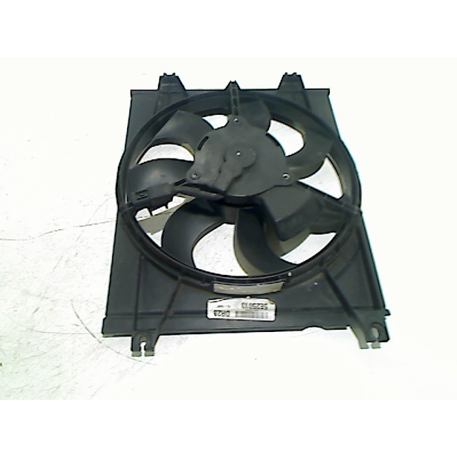 Cooling fan motor Kia Cerato (2004 - 2008) Hatchback 1.6 16V (G4ED)