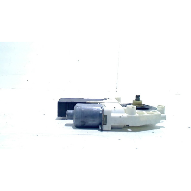 Electric window motor front right Peugeot 407 SW (6E) (2004 - 2010) Combi 1.6 HDi 16V (DV6TED4.FAP(9HZ))