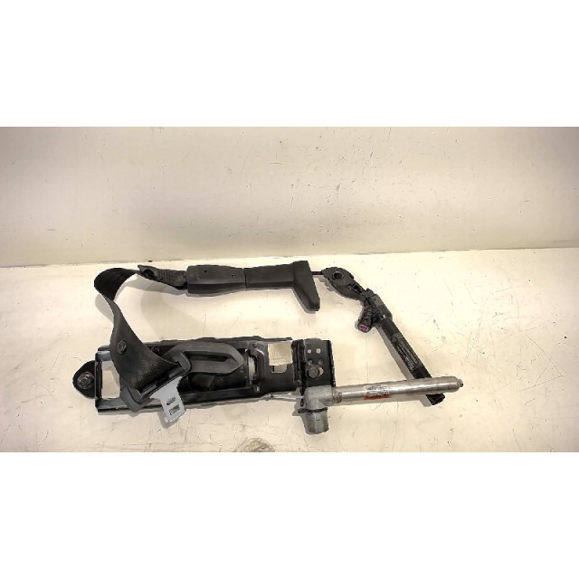 Seatbelt right front Volvo S40 (MS) (2004 - 2010) 2.0 D 16V (D4204T)
