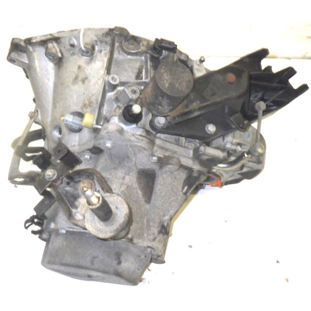Gearbox manual Peugeot Expert (222/224) (1998 - 2006) Van 1.9D (DW8B(WJY))