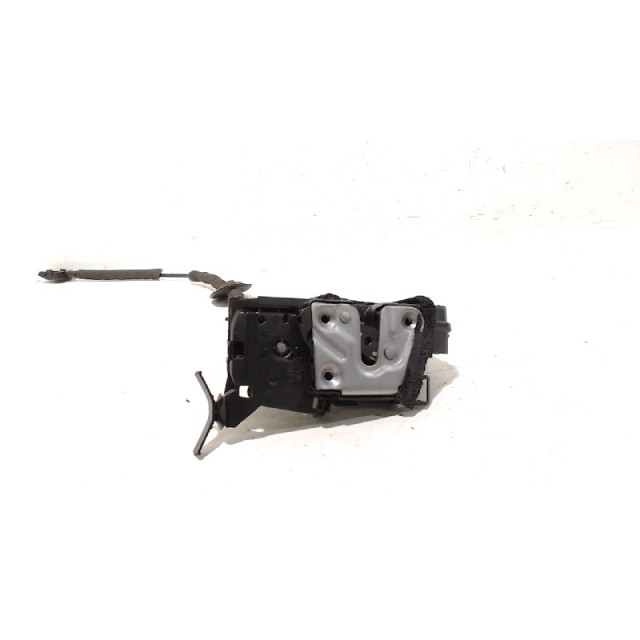 Locking mechanism door electric central locking front right Renault Clio IV (5R) (2013 - present) Hatchback 5-drs 1.2 TCE 16V GT EDC (H5F-403(H5F-D4))
