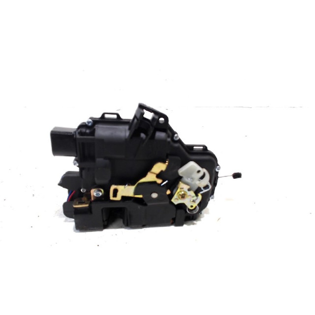 Locking mechanism door electric central locking front right Seat Arosa (6H1) (1997 - 2004) Hatchback 3-drs 1.4 MPi (APQ)