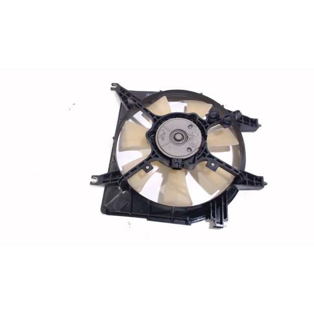 Cooling fan motor Mazda Demio (2000 - 2003) MPV 1.5 16V (B5F3)