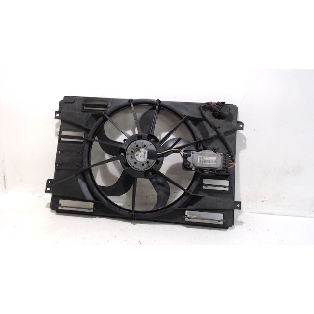 Cooling fan motor Seat Altea XL (5P5) (2009 - present) MPV 1.6 TDI 105 (CAYC)
