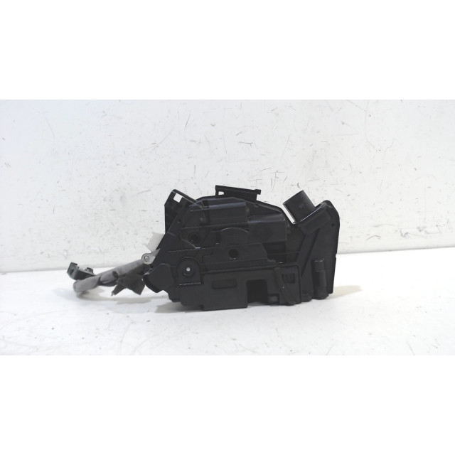 Locking mechanism door electric central locking front right Seat Ibiza IV SC (6J1) (2010 - 2015) Hatchback 3-drs 1.2 TSI (CBZB)