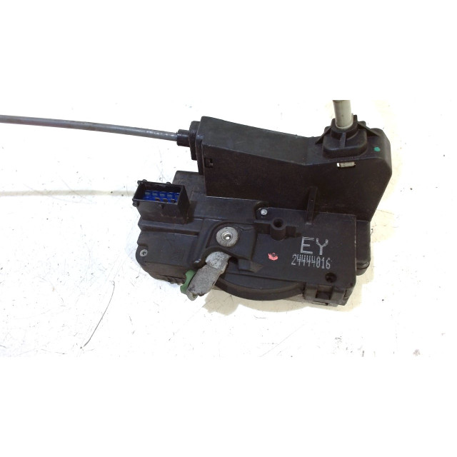 Locking mechanism door electric central locking front right Vauxhall / Opel Zafira (F75) (2002 - 2005) MPV 2.0 16V Turbo OPC (Z20LET(Euro 4))