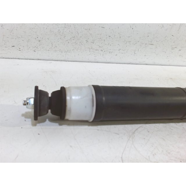 Shock absorber rear right Renault Clio IV (5R) (2012 - present) Hatchback 5-drs 0.9 Energy TCE 90 12V (H4B-408(H4B-B4))