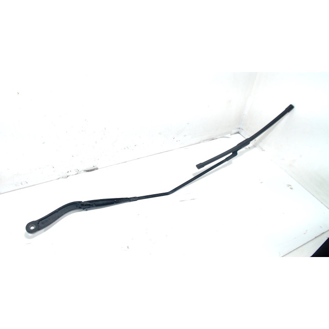 Wiper front right Citroën DS3 (SA) (2010 - 2015) Hatchback 1.4 HDi (DV4C(8HP))