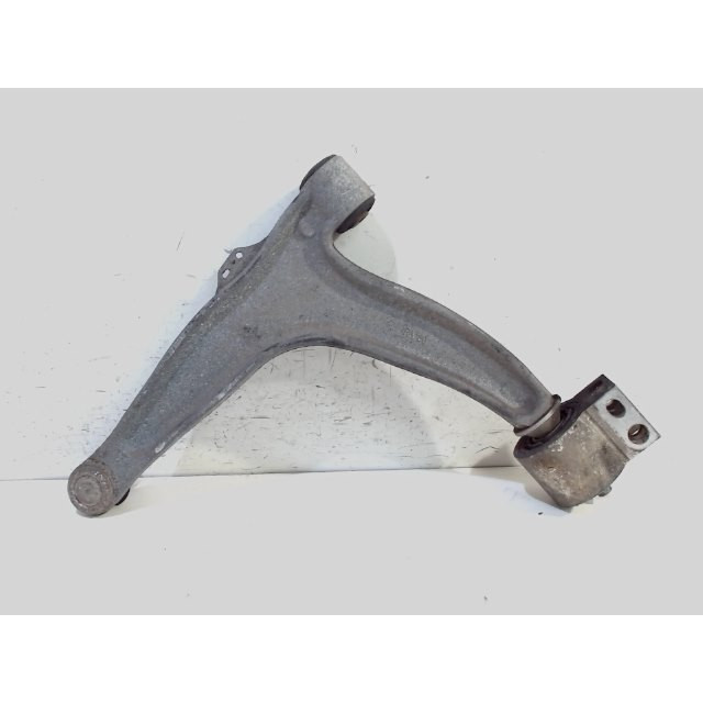 Suspension arm front right Vauxhall / Opel Signum (F48) (2004 - 2008) Hatchback 1.9 CDTI 16V (Z19DTH)