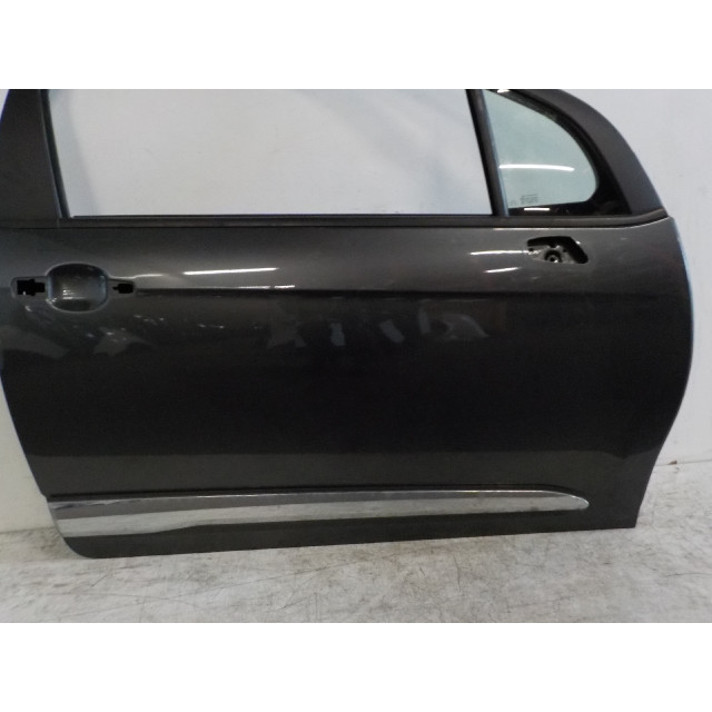Door front right Citroën DS3 (SA) (2009 - 2015) Hatchback 1.6 e-HDi (DV6DTED(9HP))