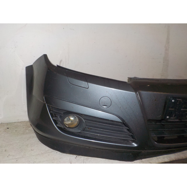 Front bumper Vauxhall / Opel Astra H (L48) (2004 - 2010) Hatchback 5-drs 1.6 16V Twinport (Z16XEP(Euro 4))