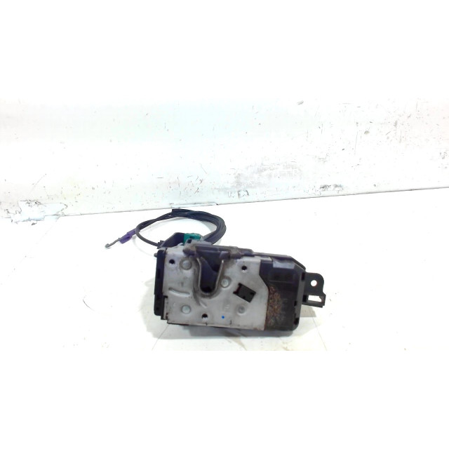 Locking mechanism door electric central locking front left Vauxhall / Opel Tigra Twin Top (2004 - 2010) Cabrio 1.4 16V (Z14XEP(Euro 4))