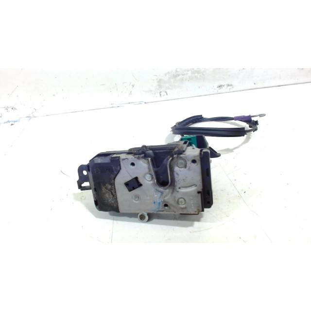 Locking mechanism door electric central locking front right Vauxhall / Opel Tigra Twin Top (2004 - 2010) Cabrio 1.4 16V (Z14XEP(Euro 4))