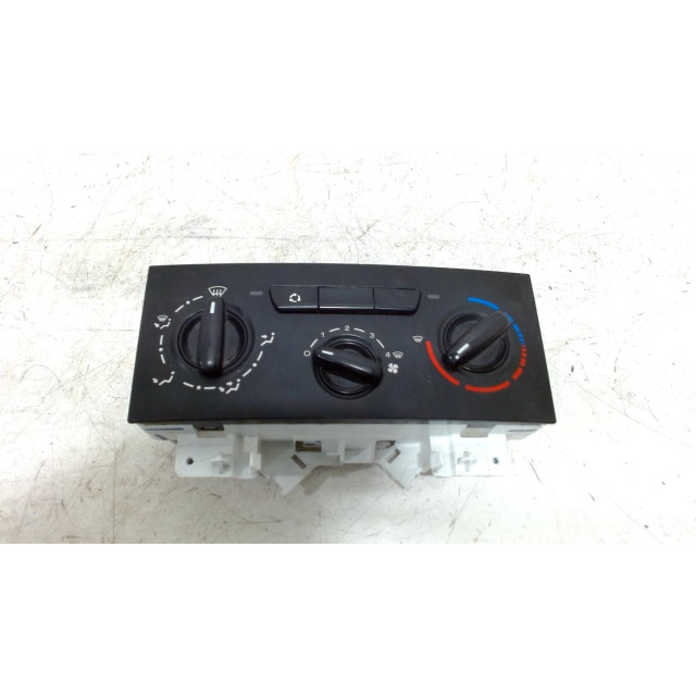 Heater control panel Peugeot Expert (G9) (2007 - 2016) Van 1.6 HDi 90 (DV6UTED4(9HU))