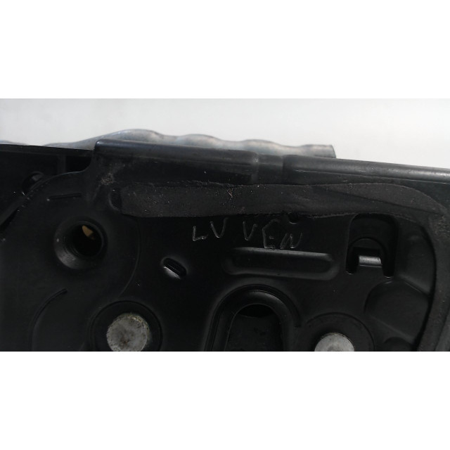 Locking mechanism door electric central locking front left Volkswagen Golf VII (AUA) (2012 - 2020) Hatchback 1.6 TDI 16V (CLHA)