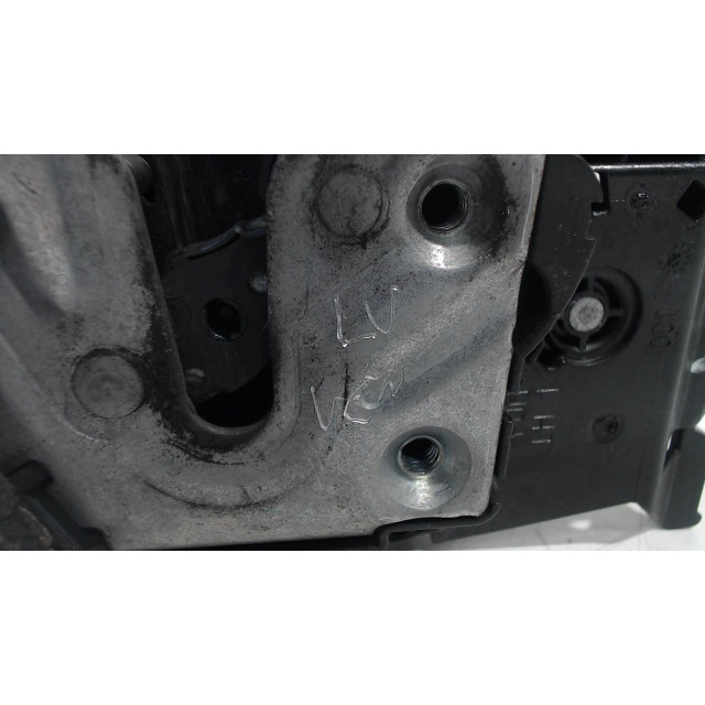 Locking mechanism door electric central locking front left Smart Forfour (453) (2014 - present) Hatchback 5-drs 1.0 12V (M281.920)