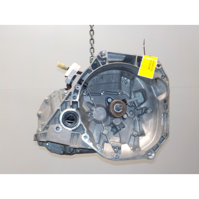 Gearbox manual Renault Clio IV Estate/Grandtour (7R) (2013 - present) Combi 5-drs 0.9 Energy TCE 90 12V (H4B-400(H4B-A4))