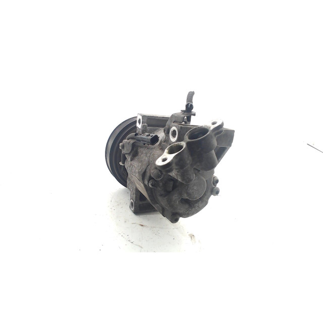 Air conditioning pump Dacia Duster (HS) (2013 - 2018) SUV 1.5 dCi (K9K-612(K9K-C6))
