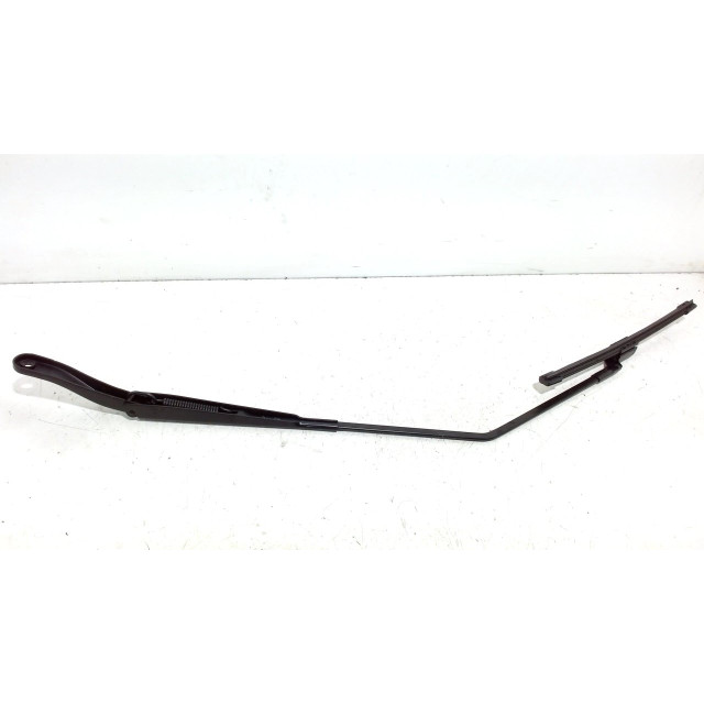 Wiper front right Renault Captur II (RJB) (2020 - present) SUV 1.3 TCE 130 16V (H5H-470(H5H-B4))