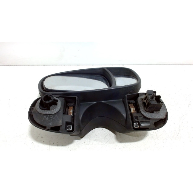 Outside mirror right Renault Trafic New (FL) (2006 - 2014) Van 2.0 dCi 16V 115 (M9R-A630)
