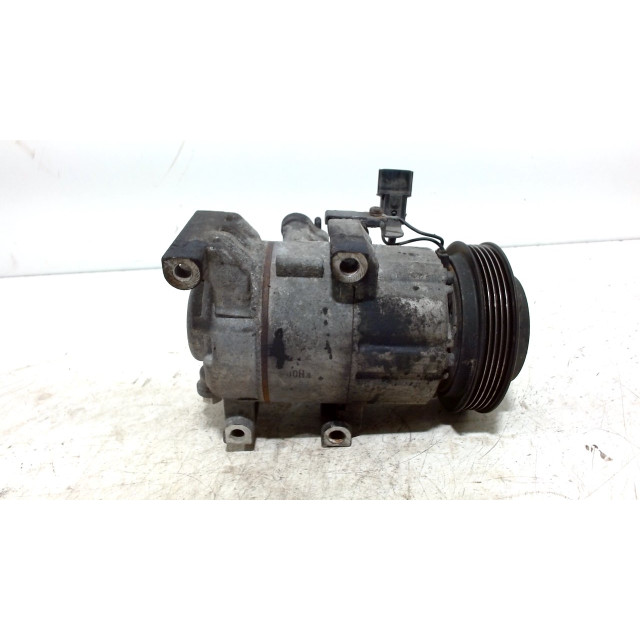 Air conditioning pump Kia Sportage (SL) (2010 - 2016) Terreinwagen 1.7 CRDi 16V 4x2 (D4FD)