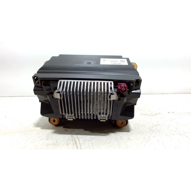 Amplifier BMW 2 serie Active Tourer (F45) (2014 - 2018) MPV 214d 1.5 12V (B37-C15A)