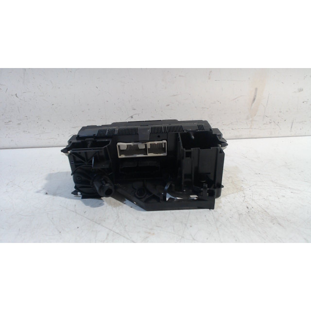 Heater control panel Volkswagen Caddy III (2KA/2KH/2CA/2CH) (2004 - 2010) Van 2.0 SDI (BST)