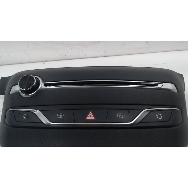 Radio control Peugeot 308 SW (L4/L9/LC/LJ/LR) (2014 - 2021) Combi 5-drs 1.6 HDi 115 (DV6C(9HC))